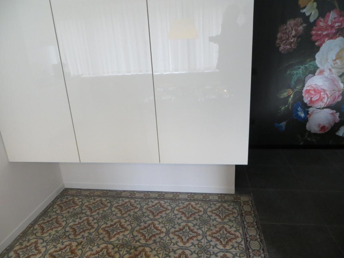 Villa Gerenoveerd Huisje Gelegen Aan Water Bij Bos Lanaken Exterior foto
